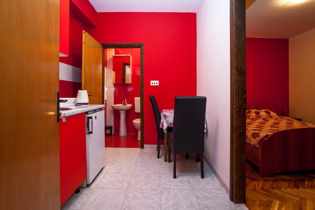 Apartments Ratkovic Tivat Rum bild