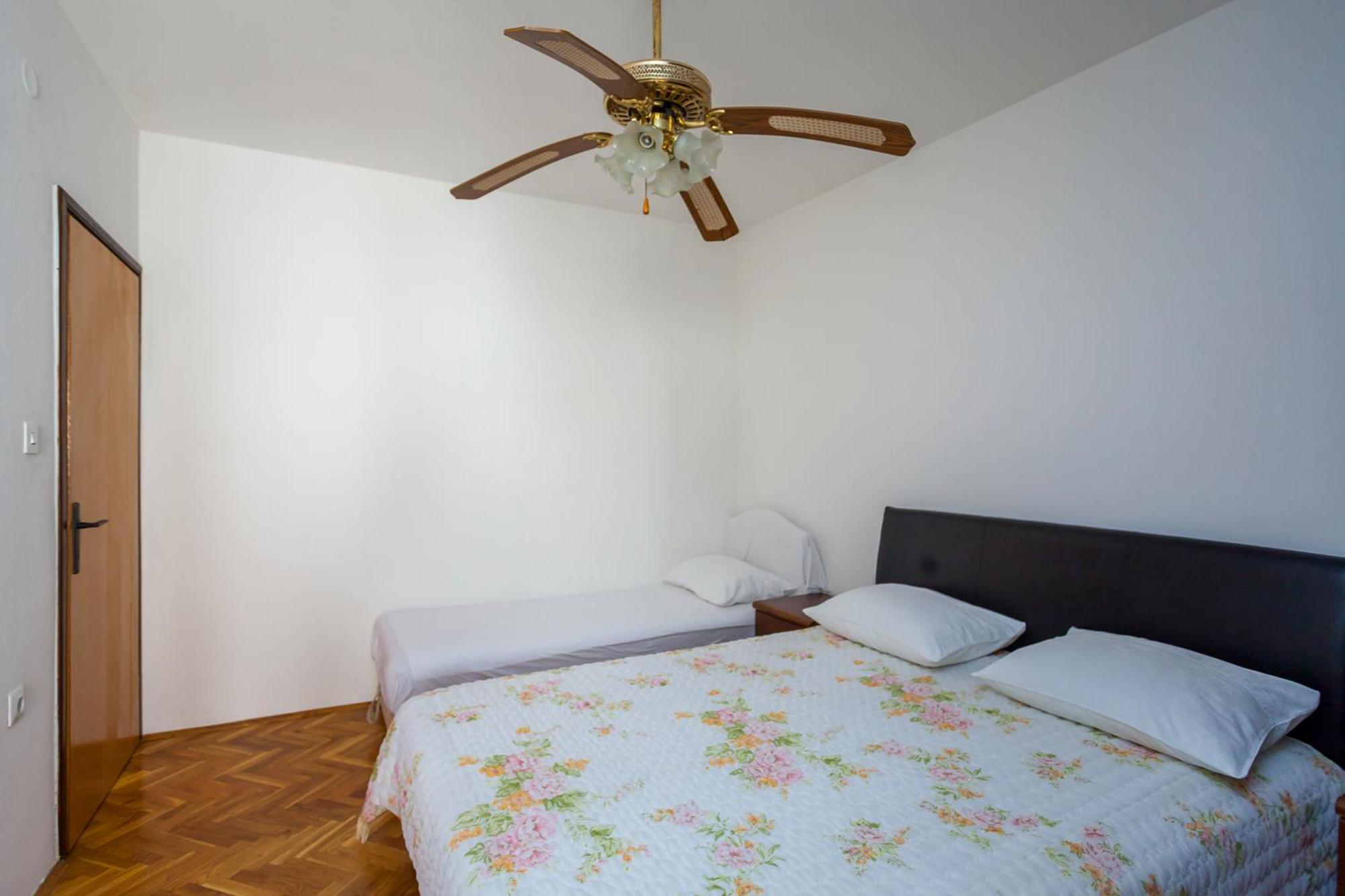 Apartments Ratkovic Tivat Rum bild