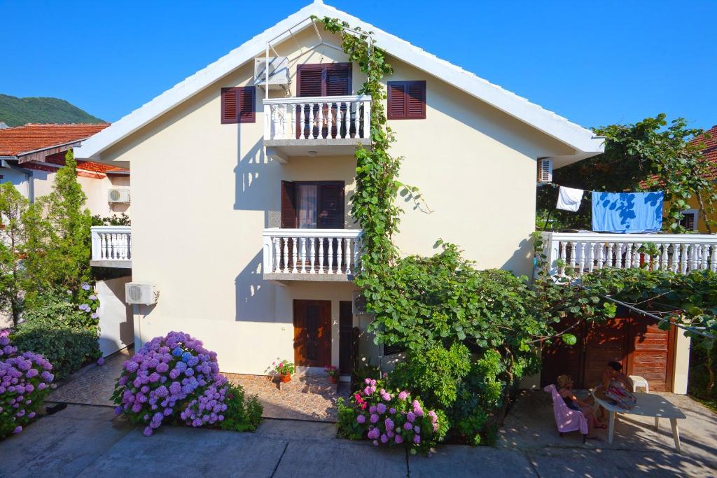 Apartments Ratkovic Tivat Rum bild